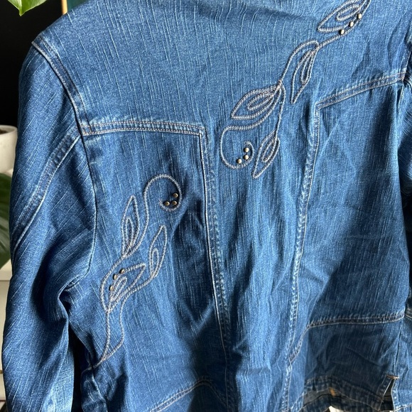 Embroidered Denim Jacket - Picture 4 of 5